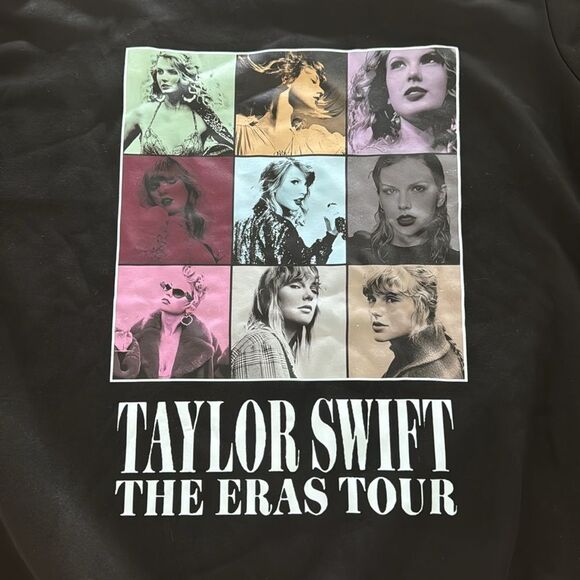 Taylor Swift The Eras Tour Screen Printed Sweatshirt Sz 2XL Black Swiftie Plus - Picture 1 of 7